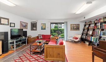 12 PENNY Ln #12, Baltimore, MD 21209