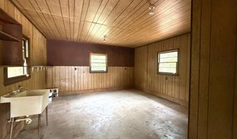 220 High St, Adel, GA 31620
