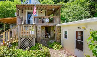 390 Aquone Rd, Andrews, NC 28901