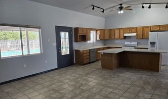 986 W Coffee Dr, Benson, AZ 85602
