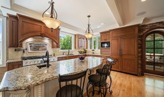 3 Baldwin Ln, Bedford, NH 03110