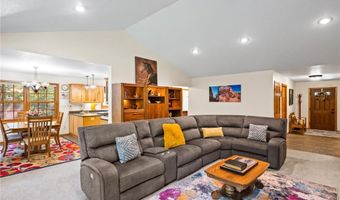 615 Woodsmen Dr NE, Alexandria, MN 56308