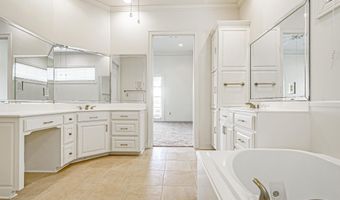 12038 Lake Estates Ave, Baton Rouge, LA 70810