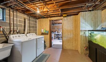 13 Provost Dr, Airmont, NY 10901