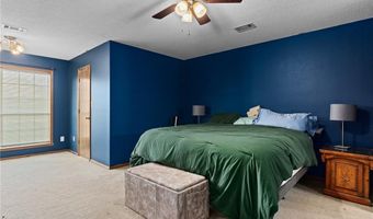 633 Meadowbrook Dr, Alma, AR 72921