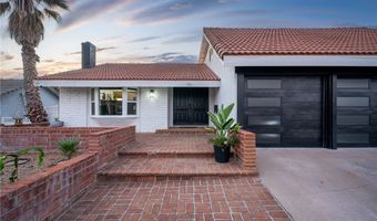 25311 Pike Rd, Laguna Hills, CA 92653