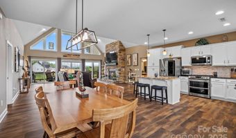 16 Enchanted Oak Ln, Alexander, NC 28701