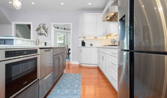 555 Dawson Creek Dr, Arapahoe, NC 28510