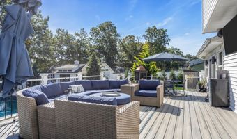 23 Pelican Dr, Bayville, NJ 08721