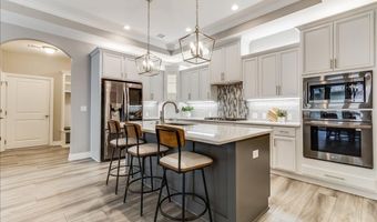 4936 N Prestwick Ave, Bel Aire, KS 67226