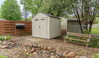 1000 17th St SW, Austin, MN 55912