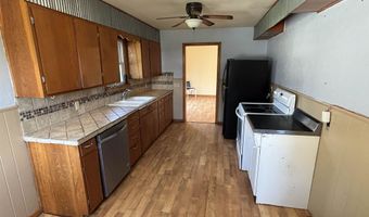802 Avenue E, Beaver, OK 73932