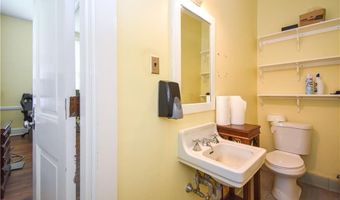 82 COURT Sq, Alexander City, AL 35010