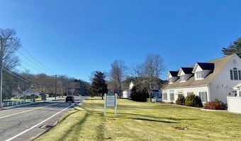 296 Country Club Rd, Avon, CT 06001