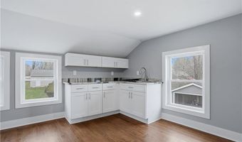 188 Greene Ln, Middletown, RI 02842