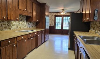 56 Wannamaker Dr, Barnwell, SC 29812