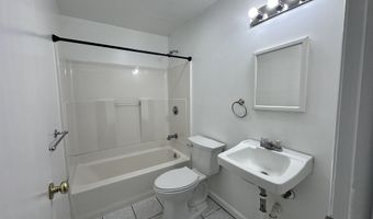 136 Liberty St, Clinton, CT 06413