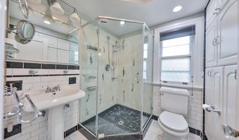 30 S Muhlenberg St, Allentown, PA 18104