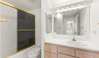 2825 S King St 2504, Honolulu, HI 96826