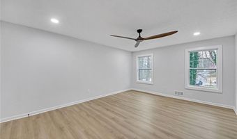 137 Creekview Dr, Woodstock, GA 30188