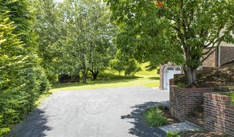 19368 Triple Crown Dr, Abingdon, VA 24211