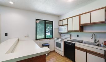 27 Longfellow Cir, Albrightsville, PA 18210