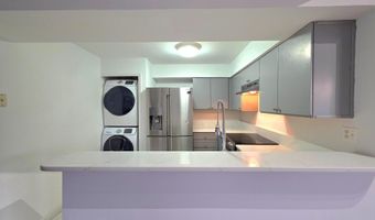 6017- F CURTIER Dr F, Alexandria, VA 22310