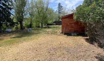 220 N 9th St, Challis, ID 83226