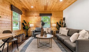 1118 Hawthorne St, Alexandria, MN 56308