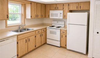 3 A Miracle Ave Apt C, Avon Park, FL 33825