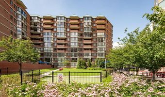 1001 N RANDOLPH St 212, Arlington, VA 22201