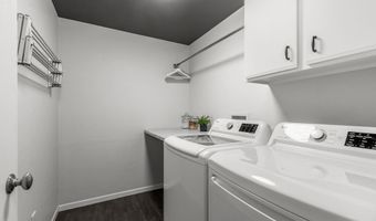 3333 N CASALOMA Dr 9, Appleton, WI 54913