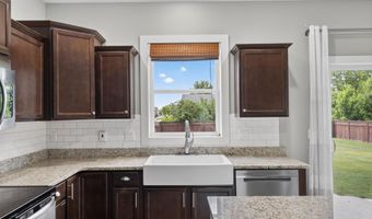 2706 Kingston Dr, Ames, IA 50010