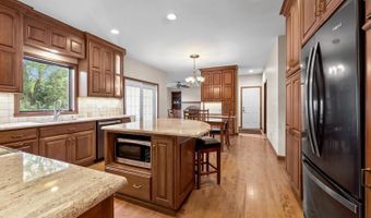 209 E TIMBERLINE Dr, Appleton, WI 54913