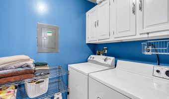 212 Wellington Pl, Aberdeen, NJ 07747