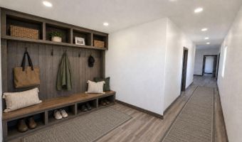 38515 129th St, Aberdeen, SD 57401