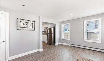 90 Huron St, Warwick, RI 02889