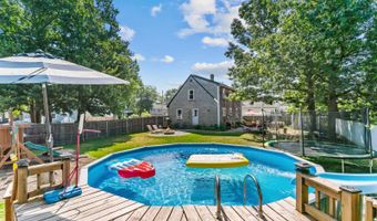 59 Belvedere Dr, Bristol, RI 02809