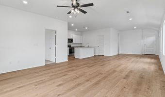 8056 Chesapeake Trl, Bauxite, AR 72011