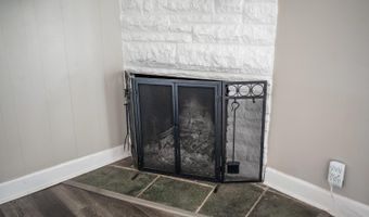 3270 Wards Rd, Altavista, VA 24517