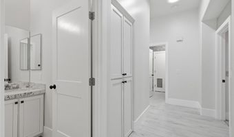 10820 Woodstream Ct, Las Vegas, NV 89135