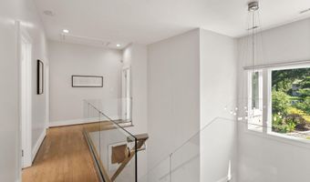 3100 N MONROE St, Arlington, VA 22207