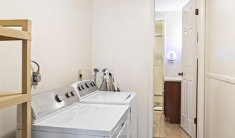 11 Westchester Dr, Albany, NY 12205