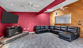 496 Apple Valley Dr, Belford, NJ 07718
