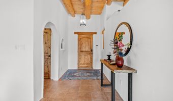 9 Desiderio Rd, Arroyo Seco, NM 87514