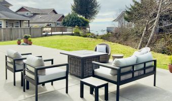 7205 EDGE CLIFF Dr, Brookings, OR 97415