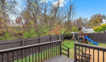 1500 Stonegate Manor Dr, Arnold, MO 63010