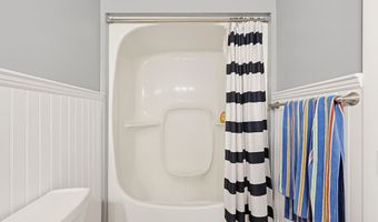 49 Round House Rd, Bourne, MA 02532