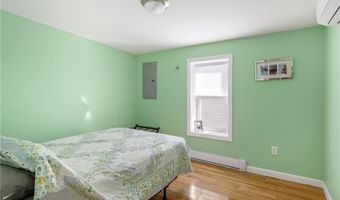 6 Macalder St, Narragansett, RI 02882