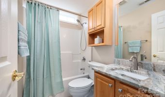 316 Pole Barn Dr, Asheville, NC 28806